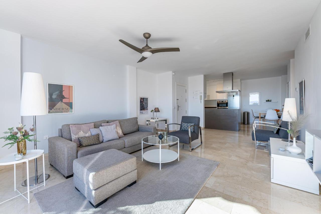 2 Bedroom With Sea And Mountain Views, Pool 马尔韦利亚 外观 照片